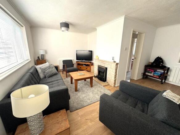 LIVING ROOM.jpg
