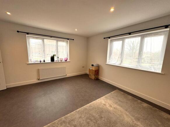 LIVING ROOM.jpg