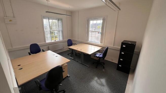 Office F7