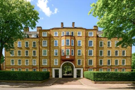 Vicarage Crescent, London