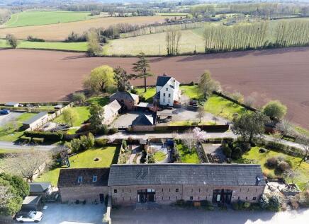 Nr Ross-on-Wye Barn Conversion