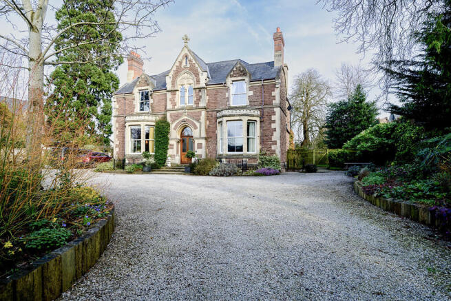 Chasewood Lodge f...