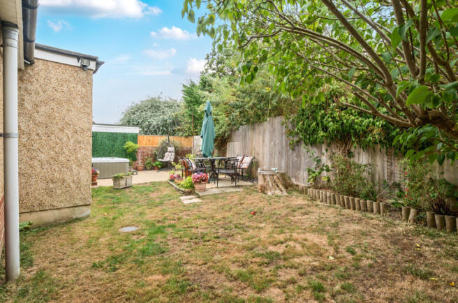 1339621-5-68a5d99...