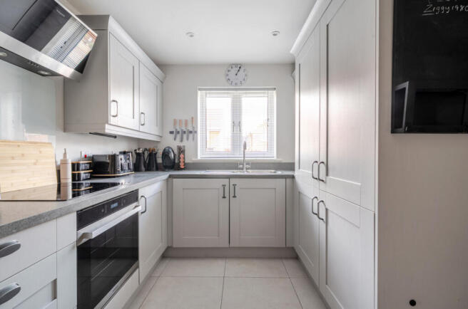 1350683-20-68c01b...