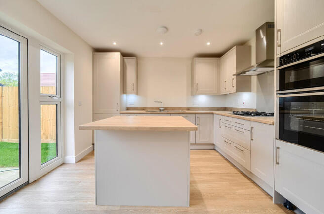 1370840-21-6909e9...