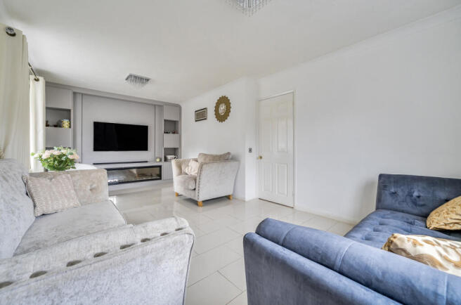 1355391-4-68cc1f5...