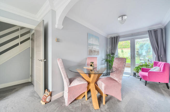 1376211-9-690a24d...