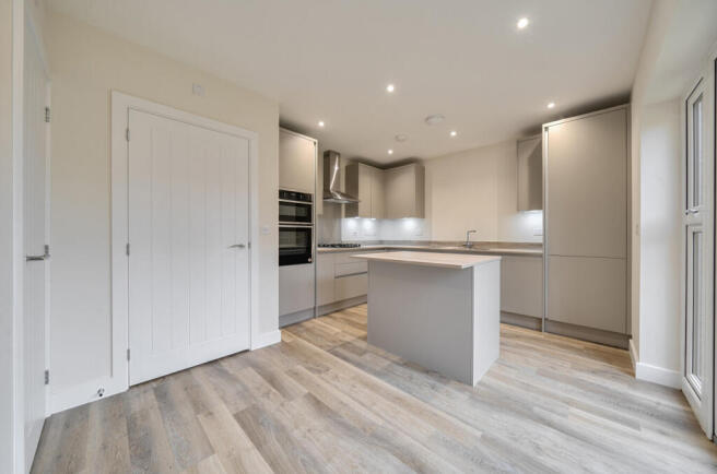 1370833-1-6909e7d...