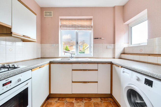 1372158-10-690dcc...