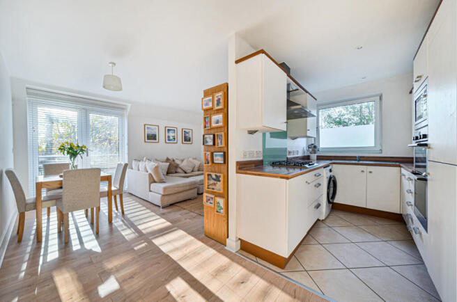 1381278-10-691aec...