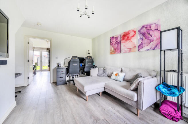 1384105-11-692195...