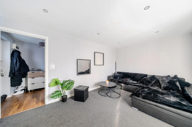 1382160-15-6915b2...