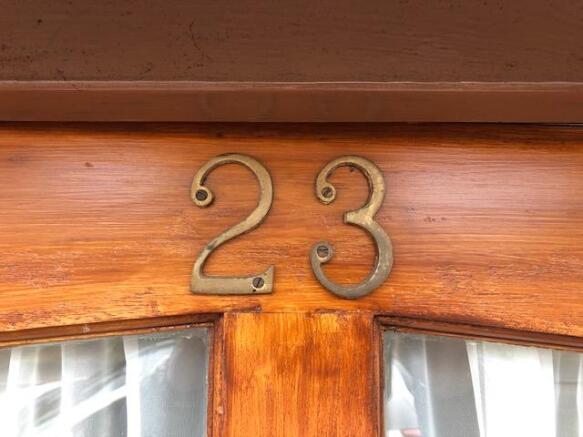 Number plaque