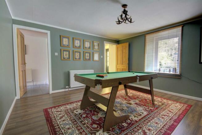 GAMES ROOM
