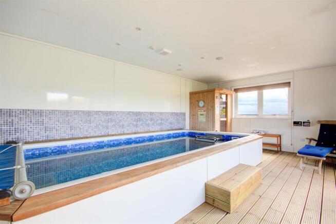 SWIMMING POOL & EXERCISE ROOM