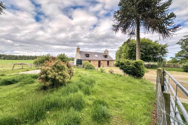 PITMADUTHY FARM HOUSE