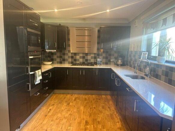 Breakfasting Kitchen