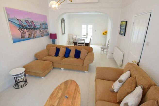 Lounge and Diner (2)