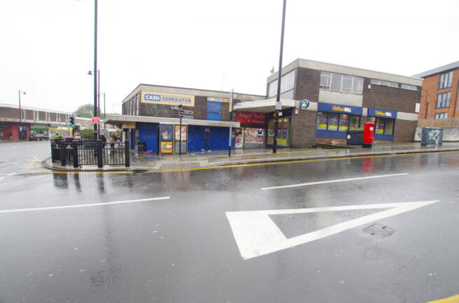 3 Hall Road Armley  Leeds LS12 1UZ