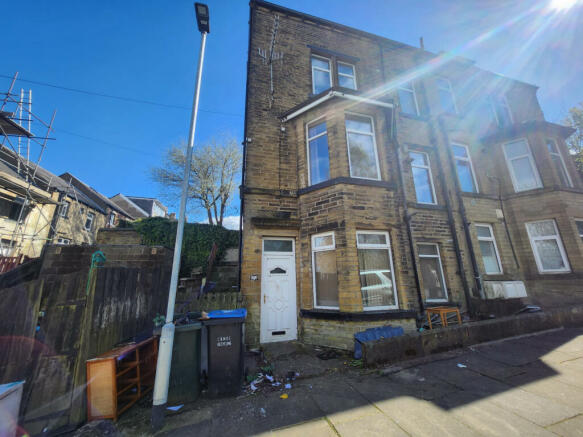 80 Westcroft Road, Bradford, BD7 3EJ