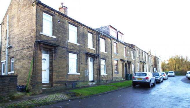 18 Jennings Place BD7 3EZ