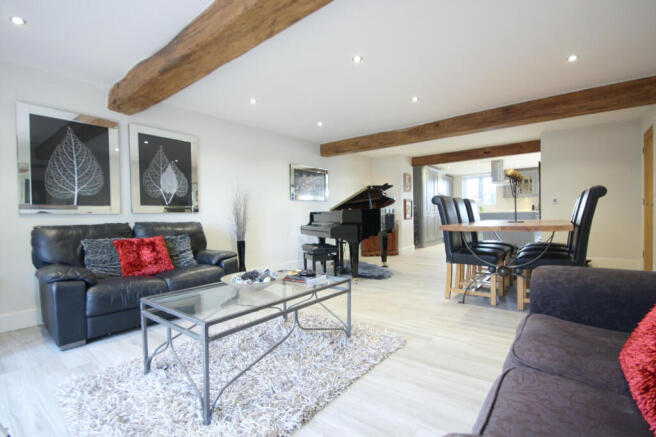 Family/Dining Room 