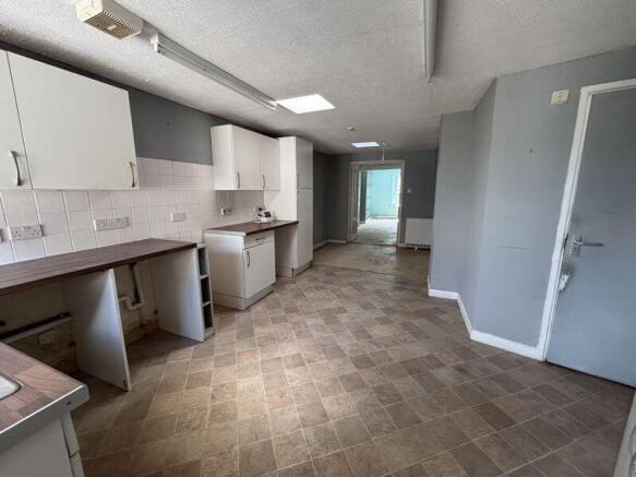 Kitchen (1)