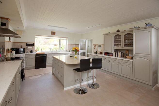 Kitchen / Breakfast Room 