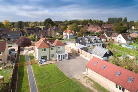 Elm Hill, Motcombe