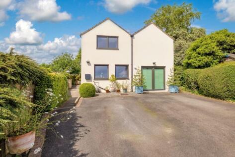 Ashcott, Polden Hills Village