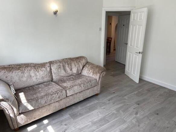 Living room 1.jpg