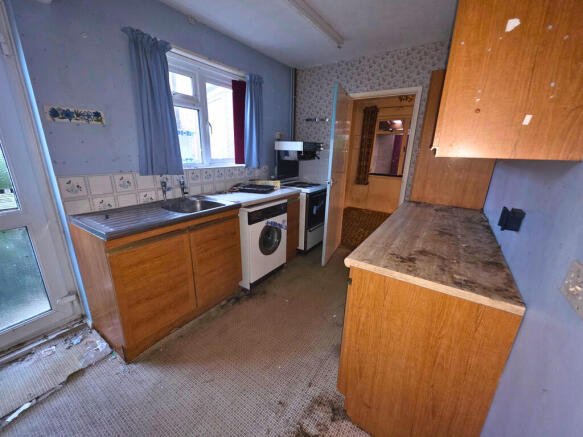 b94be4d6-b0dd-4a5...