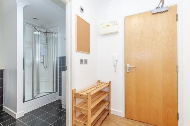 Hallway and en suite