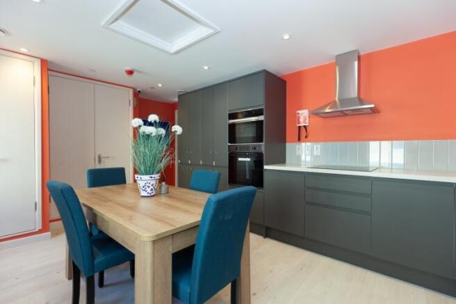 Kitchen dining area