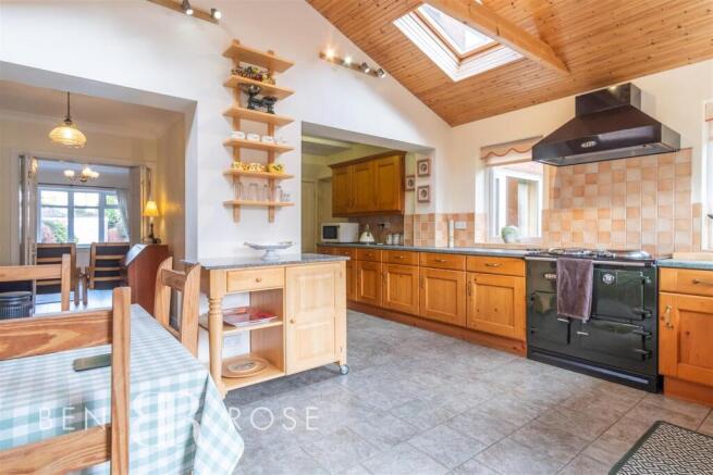 Kitchen/Diner/Snug