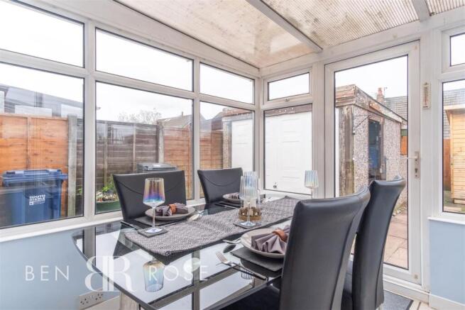 Conservatory/Dining Room