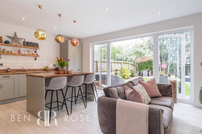 Kitchen/Breakfast/Family Room