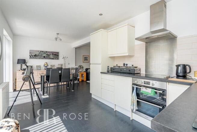 Kitchen/Lounge