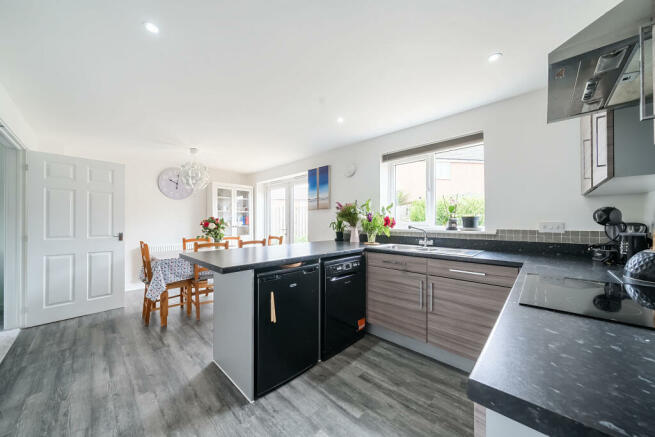 Kitchen / Dining Room