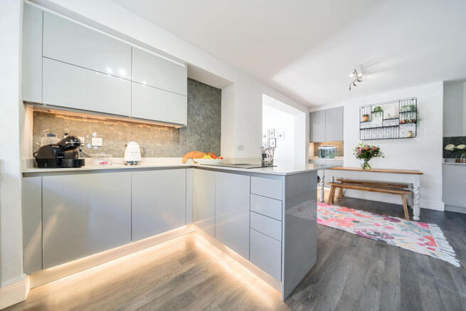 Fitted Kitchen