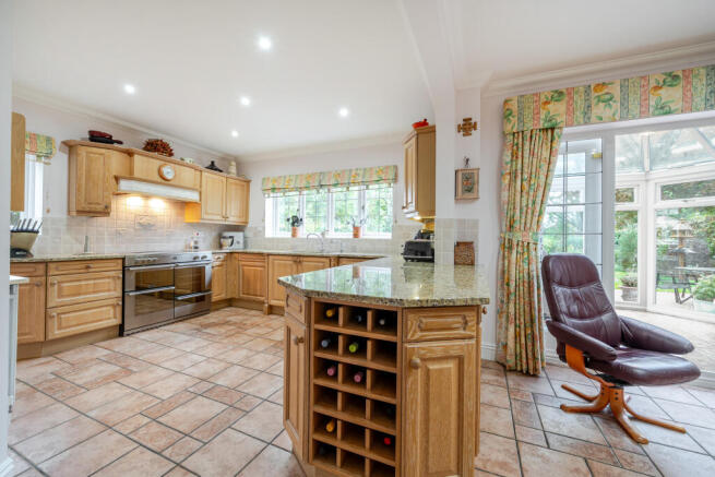 Kitchen / Breakfast Room