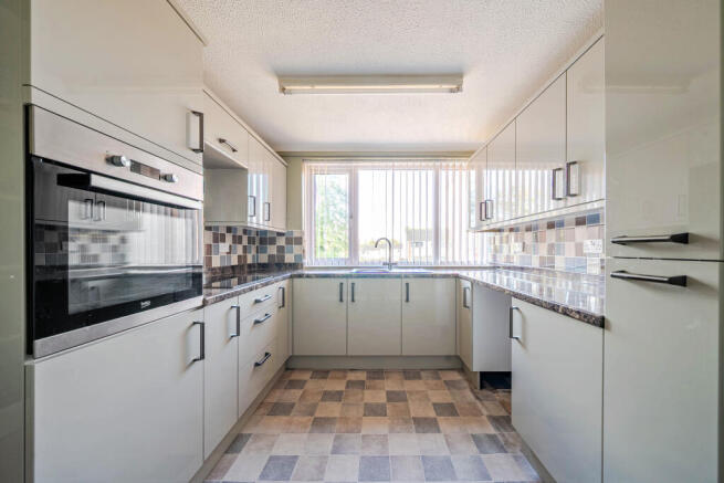 Kitchen / Breakfast Room