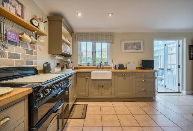 Kitchen / Breakfast Room