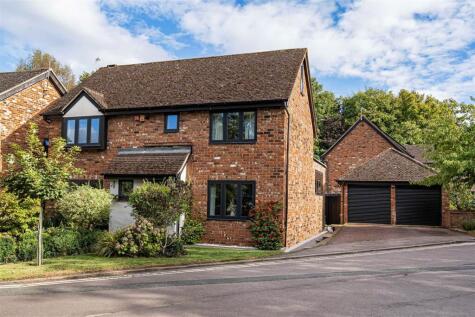 Hunt Close, Bicester