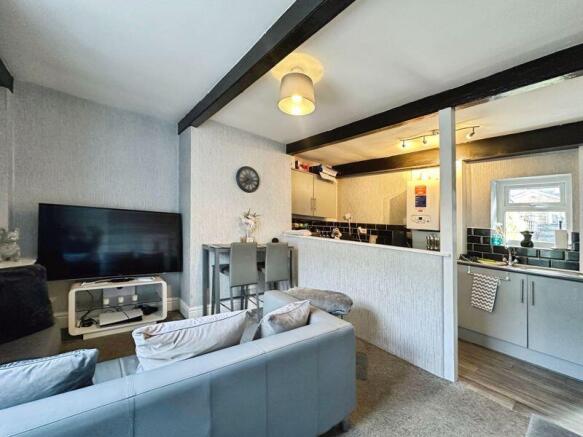 Lounge/Kitchen