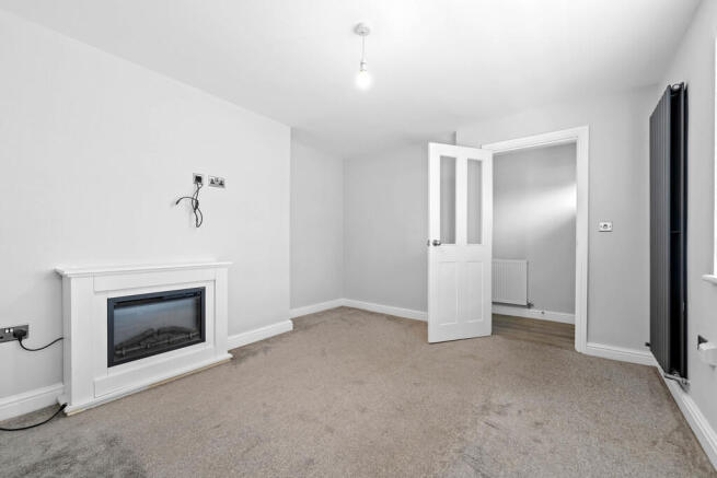 57 Queens Cres, U...