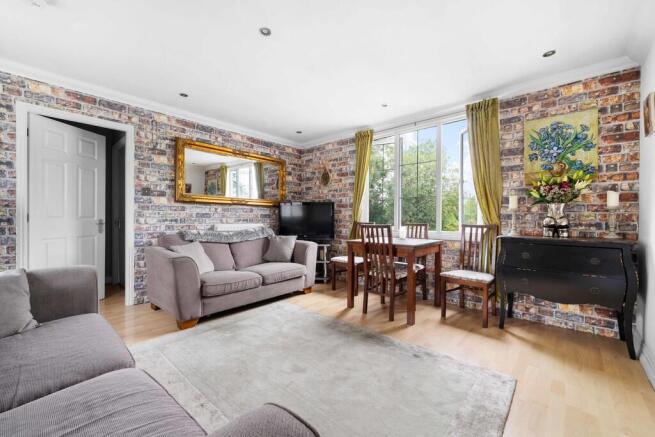 The Holkham, Vica...