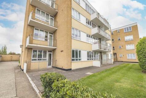 Richings Park - 3 bedroom apartment for sale