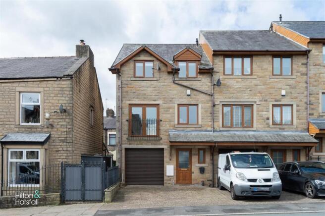 Standroyd Road