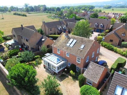 The Court Garden, Arlingham